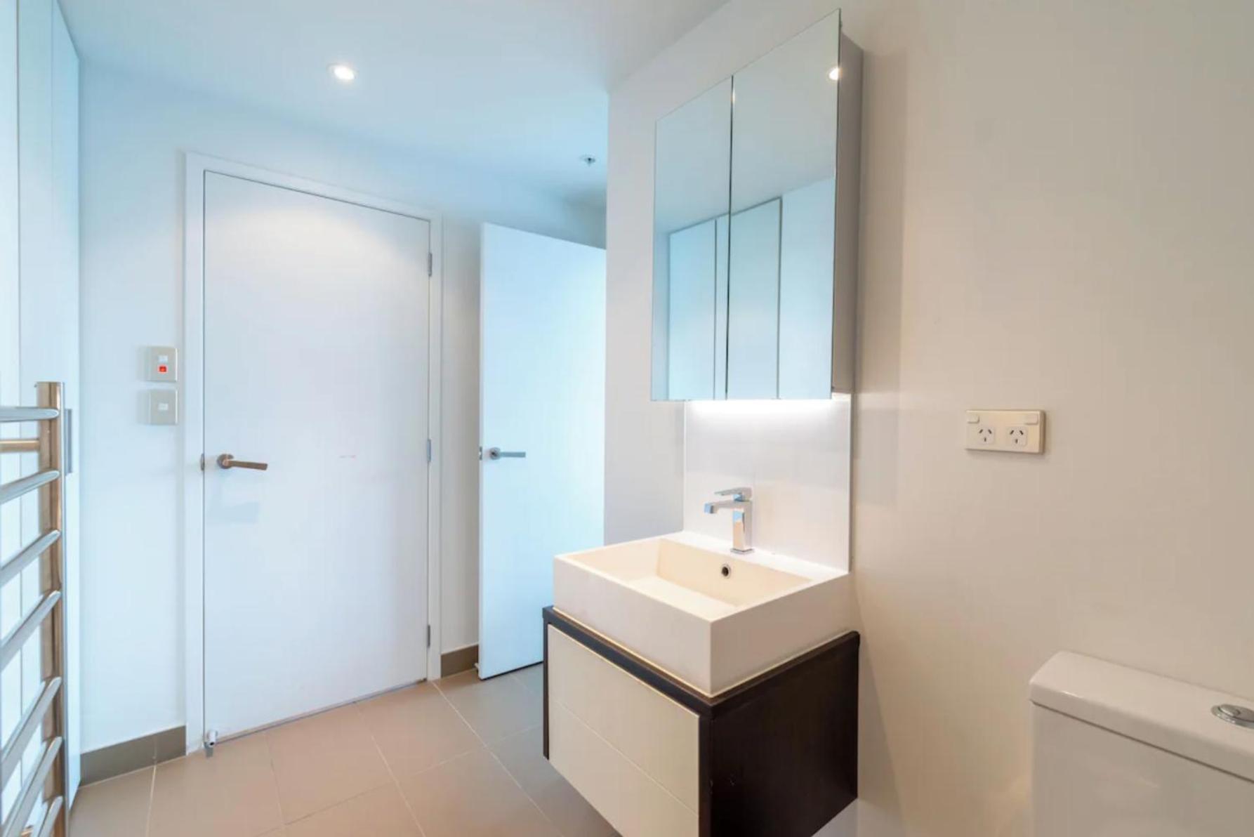 Skytower And City View 2 Bedroom Apartment On High Floor โอ๊คแลนด์ ภายนอก รูปภาพ