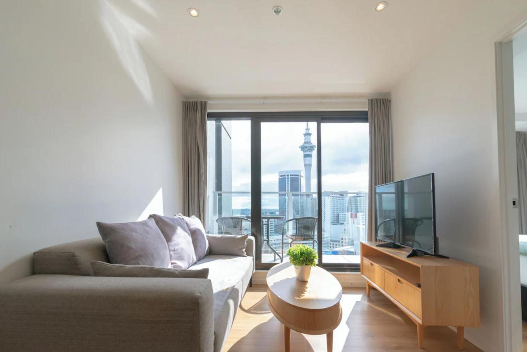 Skytower And City View 2 Bedroom Apartment On High Floor โอ๊คแลนด์ ภายนอก รูปภาพ
