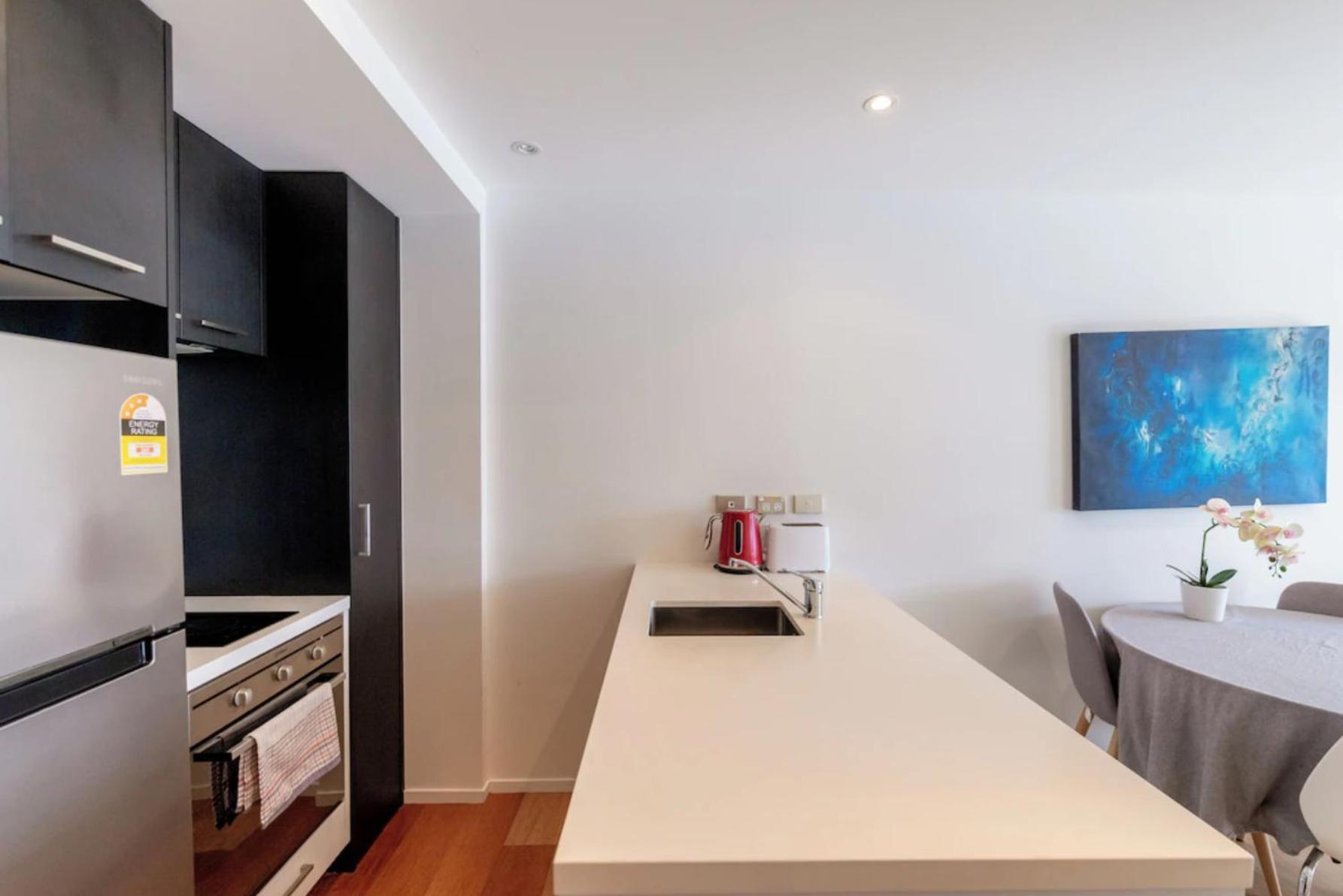Skytower And City View 2 Bedroom Apartment On High Floor โอ๊คแลนด์ ภายนอก รูปภาพ